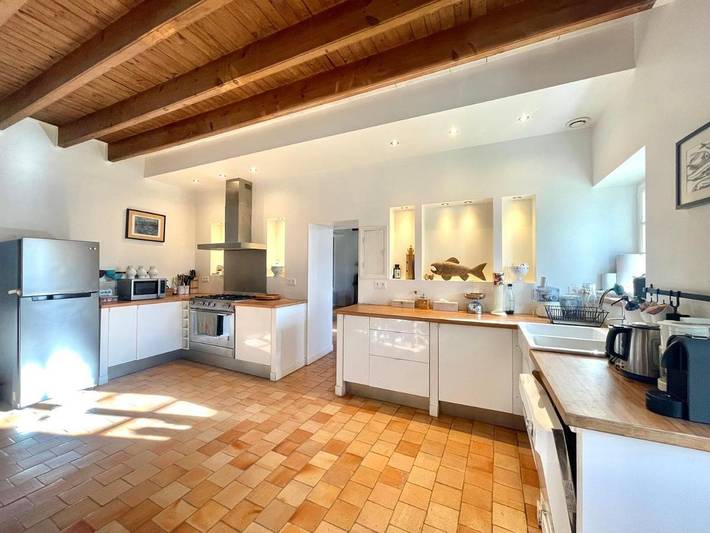 Location de vacances pour 11 personnes, avec jardin ainsi que terrasse et piscine à Saint-Benoist-sur-Mer - 4