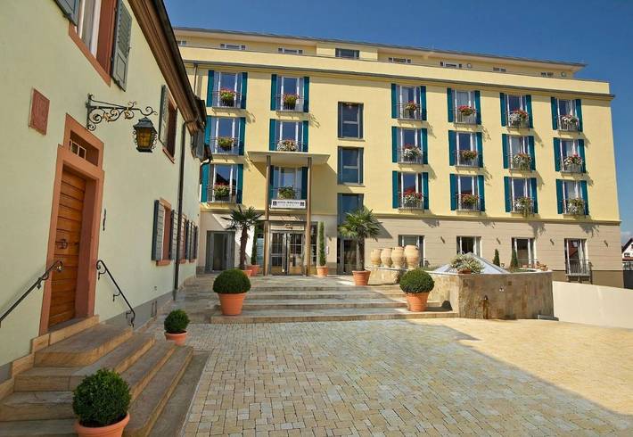 Hotel für 2 Personen, mit Sauna und Garten sowie Pool, mit Haustier in Freiburg