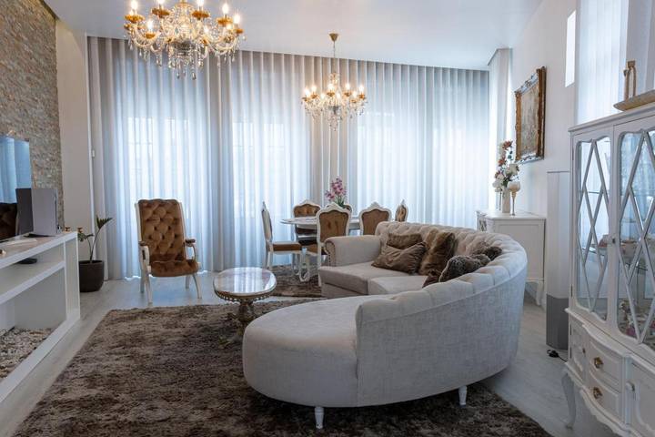 Appartement de vacances pour 8 personnes, avec jardin et vue, animaux acceptés