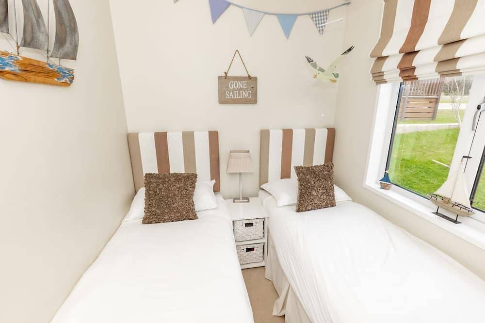 Perfectly located  3 bedroom lodge in Newton Ferrers in Newton and Noss, South Devon