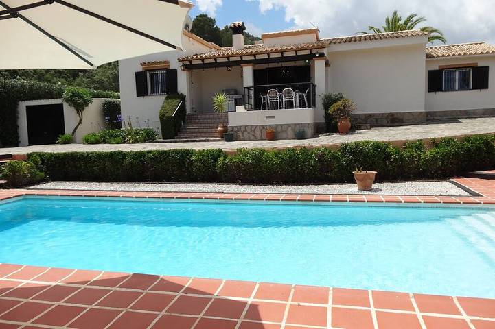 Villa pour 6 personnes, avec jardin et terrasse - 1