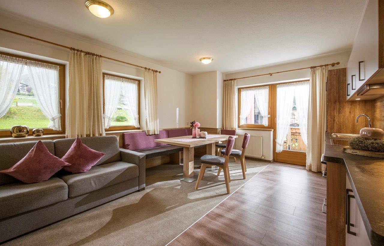 Ganze Ferienwohnung, Appartement "Bergblick" in Tuxer Alpen, Fügen