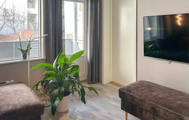 Ganze Ferienwohnung, Ferienwohnung für 4 Personen mit Terrasse in Rønvik, Bodø