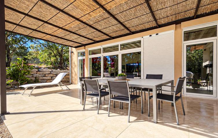 Acogedor apartamento de 200 m² con piscina y wifi, cerca del centro de Méjannes-le-Clap in Méjannes-le-Clap, Región de Alès
