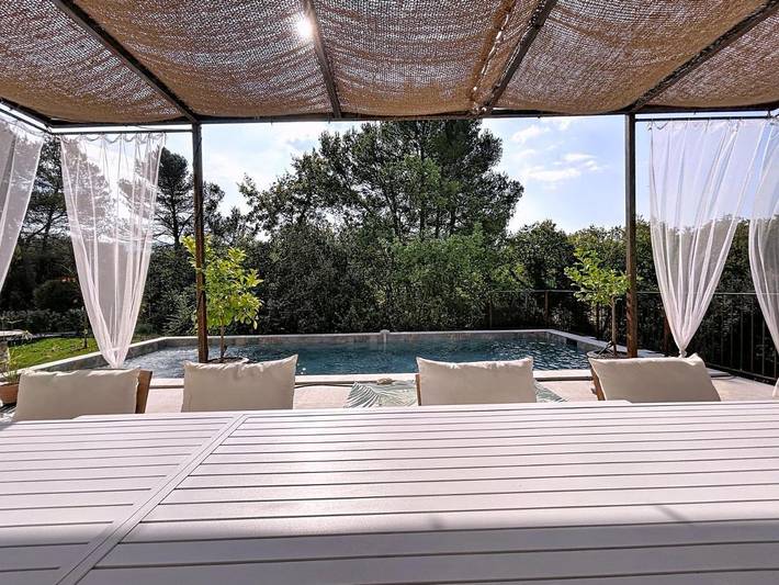 Chambre d’hôte pour 3 personnes, avec piscine ainsi que jardin et vue dans le Luberon - 4