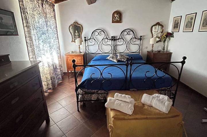 Charmante 6-Schlafzimmer-Villa mit Pool, Terrasse & Ausblick – Todi in Todi, Perugia Provinz