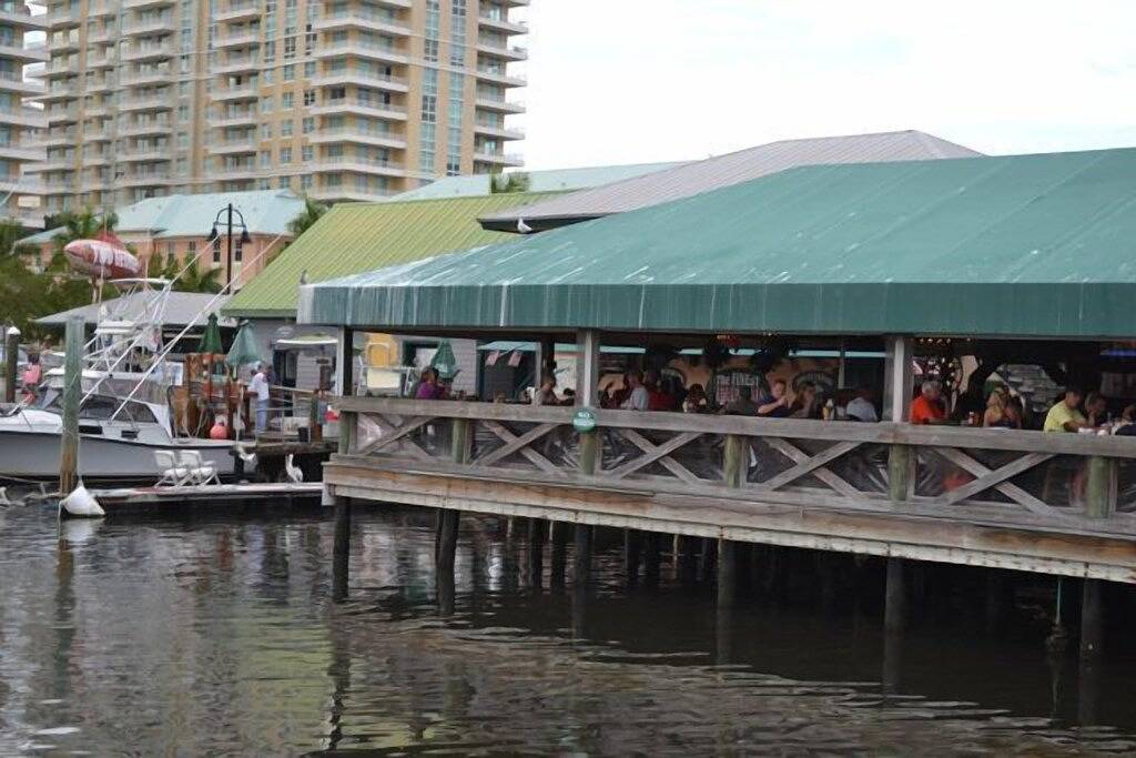 Ganze Wohnung, Palm Beach Area frisch renoviert Waterview Penthouse in Lantana, Palm Beach County