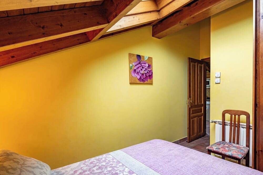 Entire apartment, Rural Apartments La Viña (Apartment number 8) in Cangas de Onís, Asturias Province