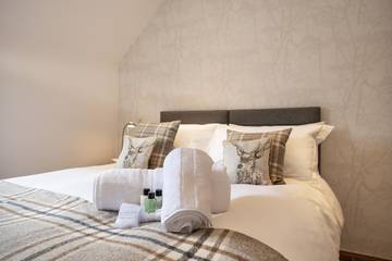 Glamping for 4 People in Fort William, Loch Eil, Photo 4