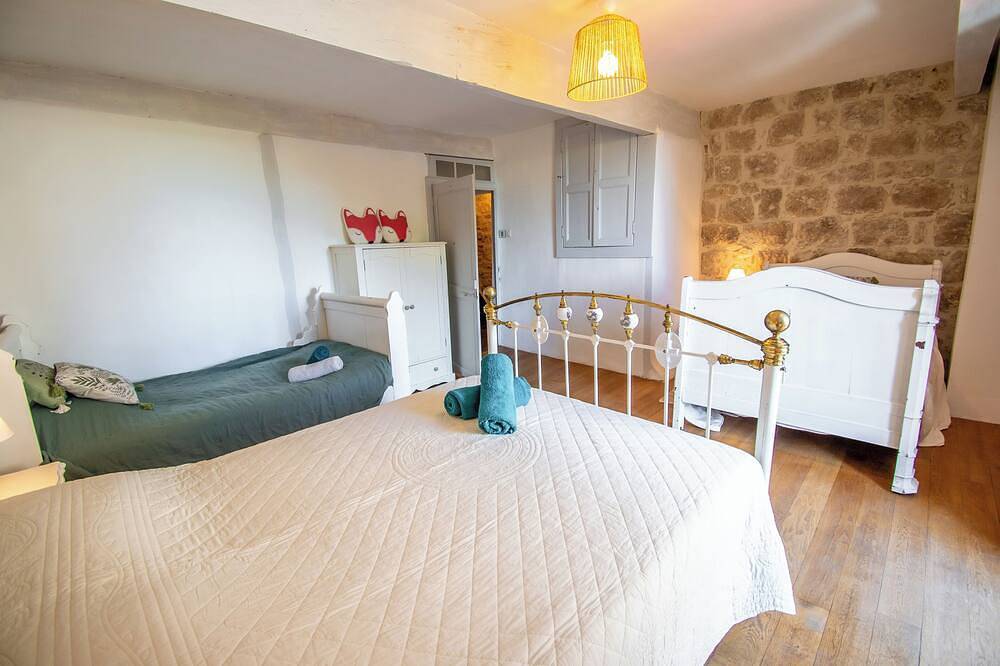 Logis de la Bastide, climatisé au coeur du village in Lauzerte, Quercy
