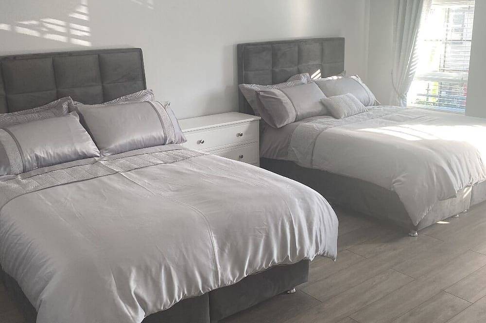 Ganze Wohnung, Modern 3-Bed Apartment in Magherafelt Sleeps 8 in Lough Neagh