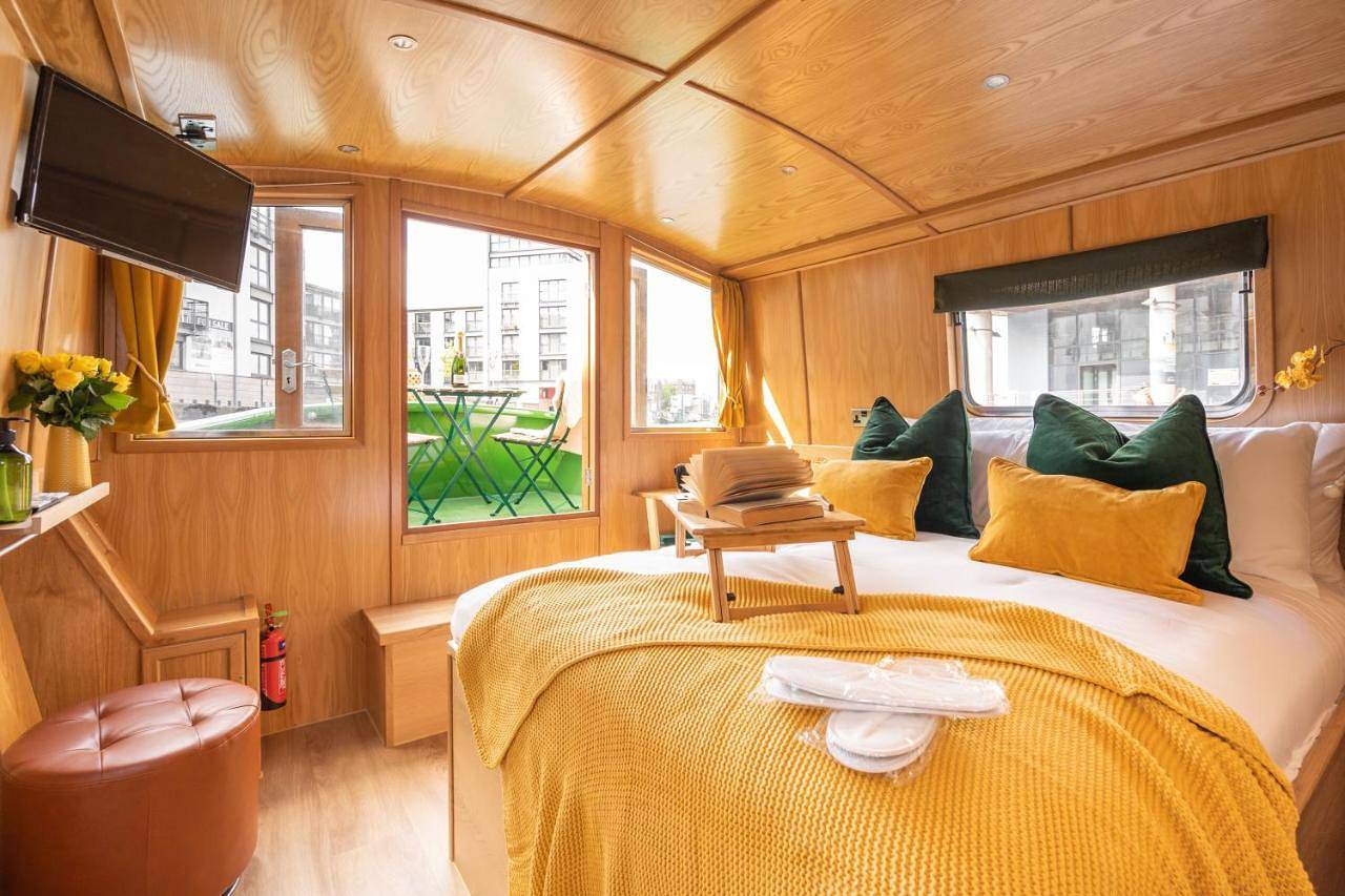 Edinburgh - Houseboats in Edinburgh, Edinburgh and Lothian