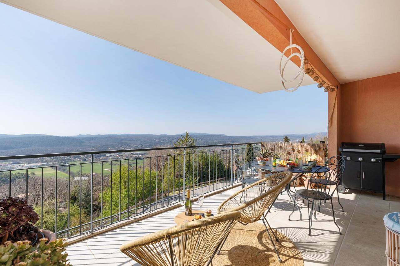 Appartement entier, Clara Yourhosthelper in Montauroux, Côte méditerranéenne (France)