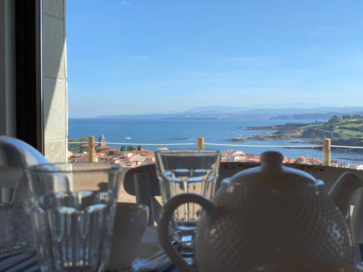 Deluxe Double Room with Balcony and Sea View in Luanco, Gozón