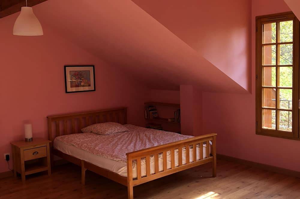 Stunning Alpine Family Retreat - St Martin D’Uriage in Saint-Martin-d'Uriage, Nationalpark Écrins