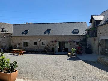 Gîte pour 4 personnes, avec terrasse et jardin à Bannalec