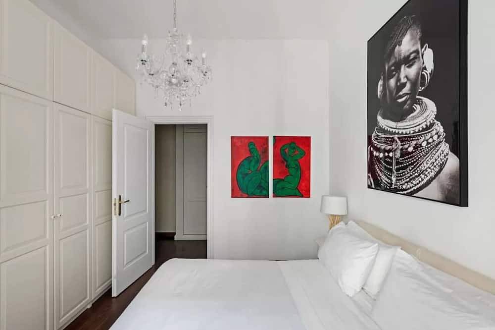 Entire apartment, Apartment in Milan with 4 bedrooms sleeps 12 in Milan, Milan Province