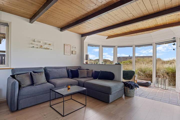 Reetgedecktes Ferienhaus mit Whirlpool und Sauna in Årgab, Holmsland Klit