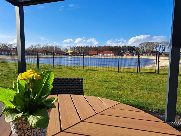 Ferienhaus mit Meerblick für 5 Personen, mit Whirlpool und Terrasse sowie Garten und Pool