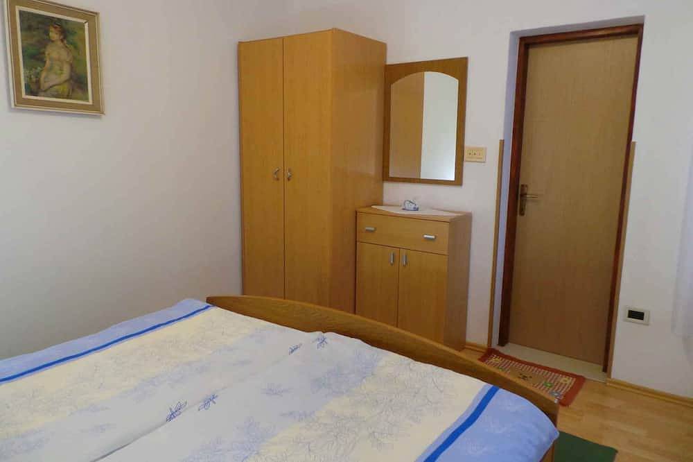 Ganze Wohnung, Ferienwohnung mit Ausblick zum Meer in Raša, Ostküste Istrien