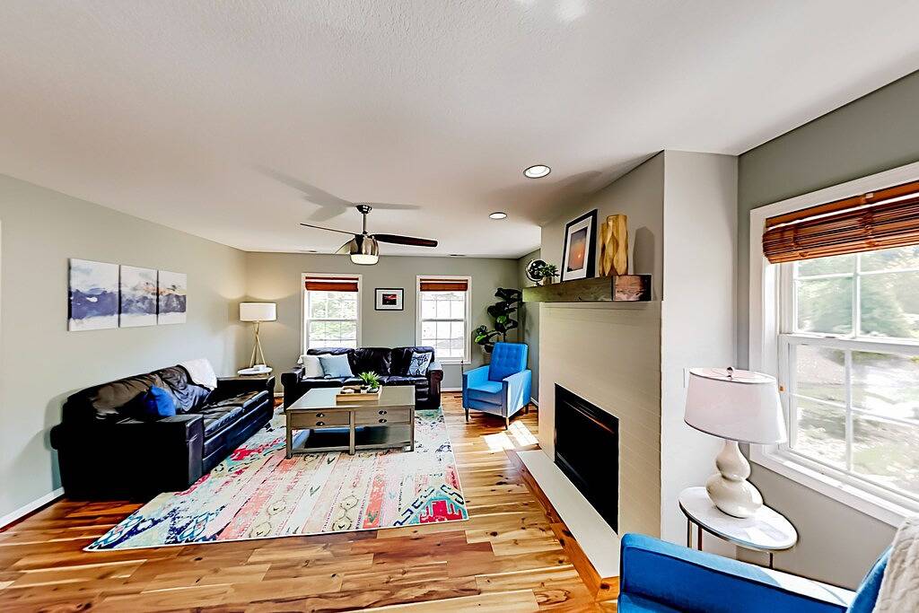 Dog-friendly Storybook Mountain retreat with hot tub, yard in Blue Ridge Parkway, Buncombe County