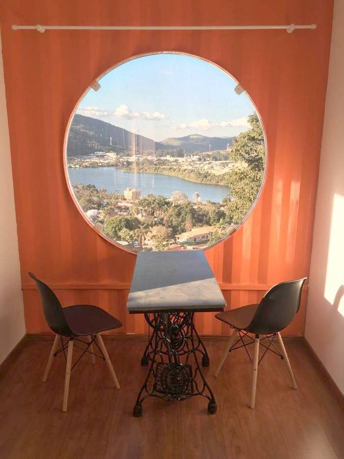 Casas e apartamentos de temporada para 4 pessoas, com jardim e vista para o lago e ainda vista, com animais de estimação em Poços de Caldas