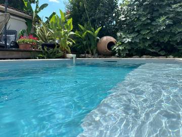 Location de vacances pour 4 personnes, avec jardin et piscine à Saint-Avit-Saint-Nazaire