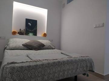 Apartamento para 2 personas, con vistas y terraza, Se admiten mascotas en Villena