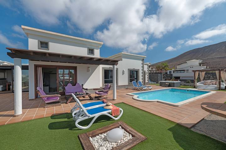 Chalet para 6 personas, con jacuzzi y jardín en Lanzarote