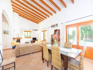 Villa in Crestatx, Sa Pobla für 6 