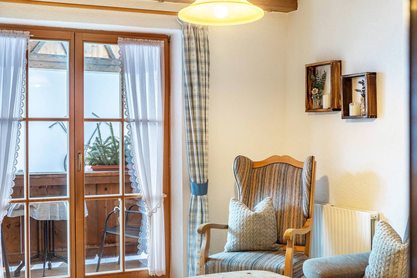 Ganze Wohnung, Ferienwohnung Reintal" mit Bergblick, Balkon und Wlan in Grainau, Eibsee