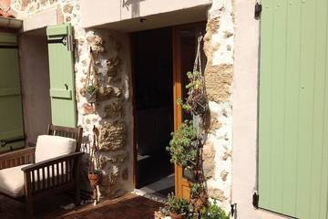 Gîte pour 6 personnes, avec terrasse et jardin à Puisserguier