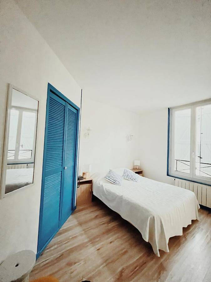 Double Room with Private Bathroom in Revel, Lauragais