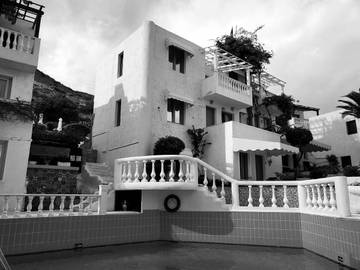 Maison d’hôte pour 2 personnes, avec jardin ainsi que piscine et vue, animaux acceptés à Chersónissos