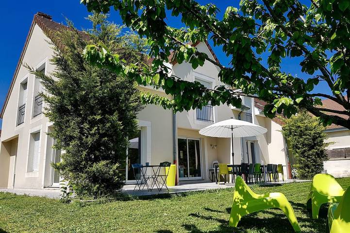 Location de vacances pour 15 personnes, avec Balcon et Jardin à Saulon-la-Rue