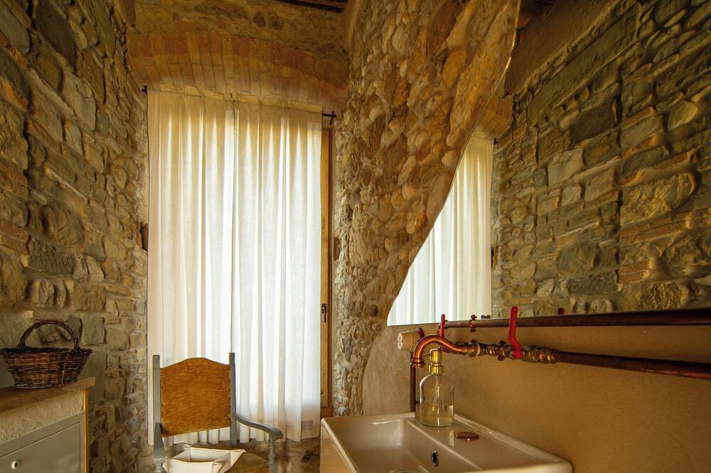 Farmhouse Podere Tovari in Anghiari, Valtiberina