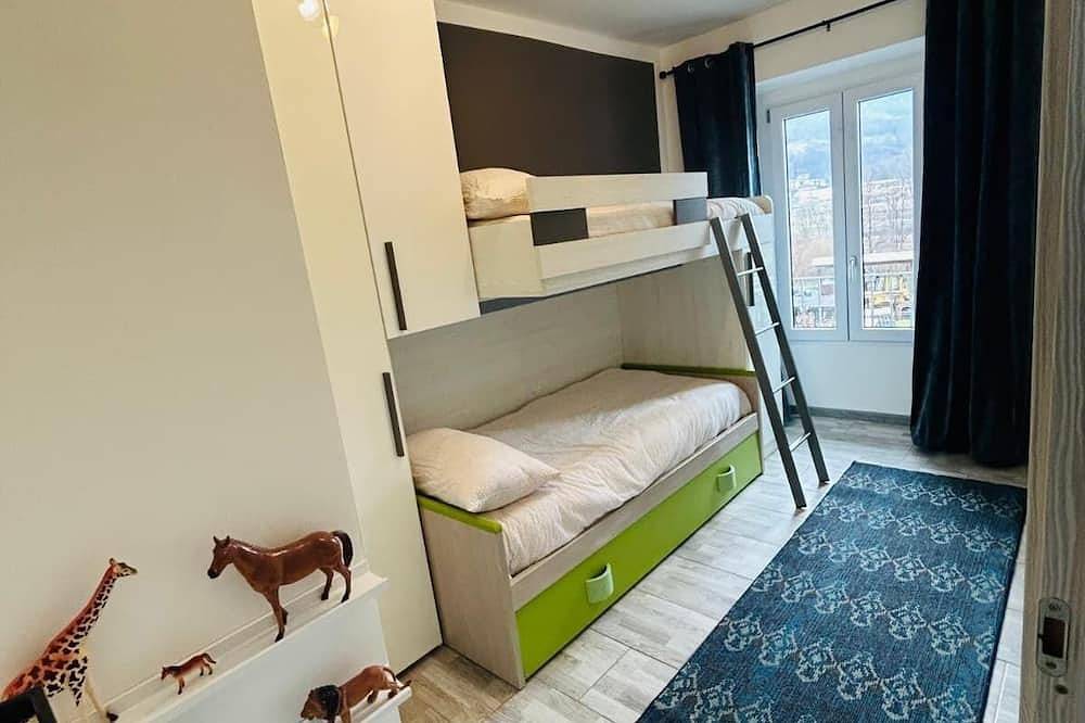 Villa Felix Omegna. Spacious modern house for groups and families ( 9 ) people relax in Omegna, Walliser Alpen