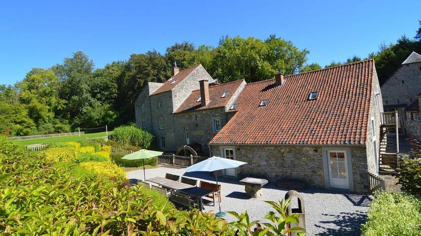 Maison de vacances pour 36 personnes, avec jardin et terrasse à Anhée