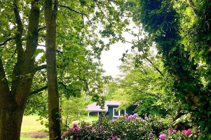 Chalet für 2 Personen, mit Terrasse und Garten