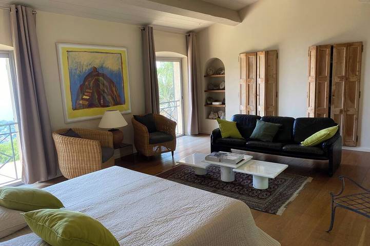 Location de vacances pour 6 personnes, avec jardin dans Office De Tourisme De Rayol Canadel - 4