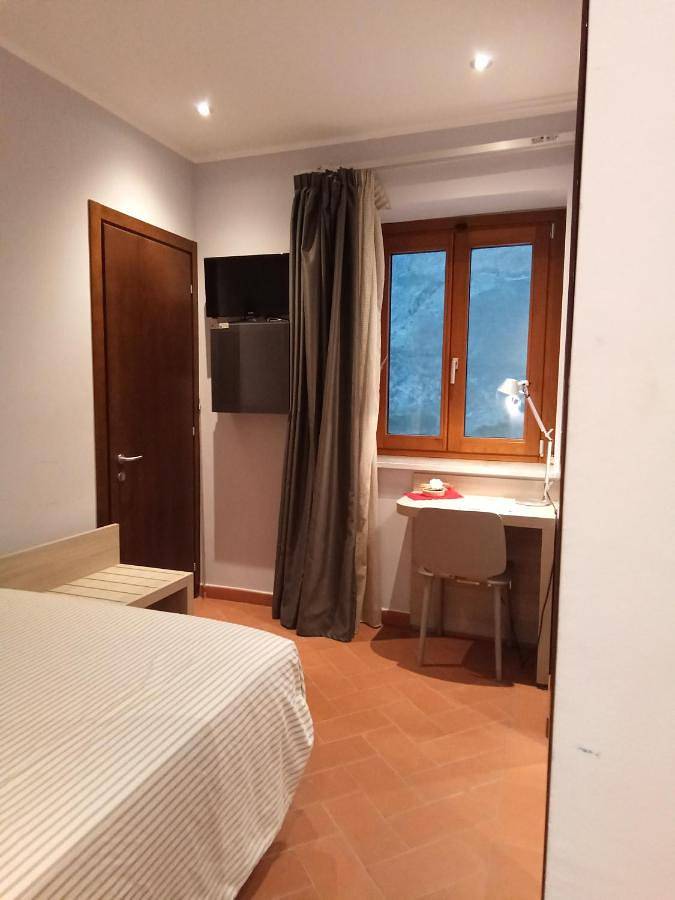Hôtel pour 3 personnes, avec piscine et jacuzzi ainsi que jardin et sauna à Polizzi Generosa - 4