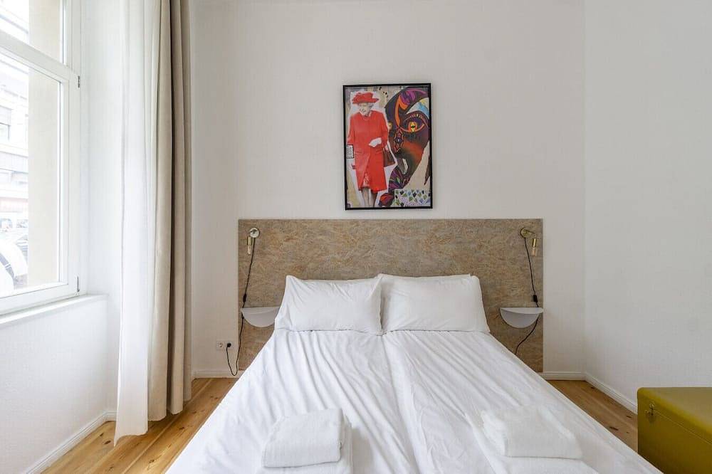 Ganze Wohnung, Mooeve Boxi 01 - Urban Apartment with patio in Friedrichshain - Kreuzberg, Berlin