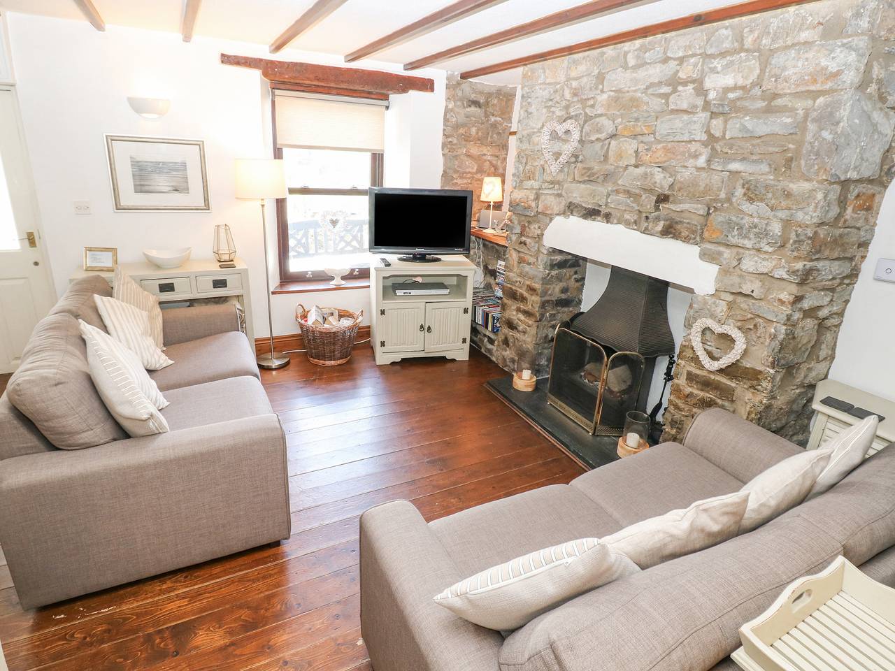 Inglenook Cottage in Broad Haven, Pembrokeshire