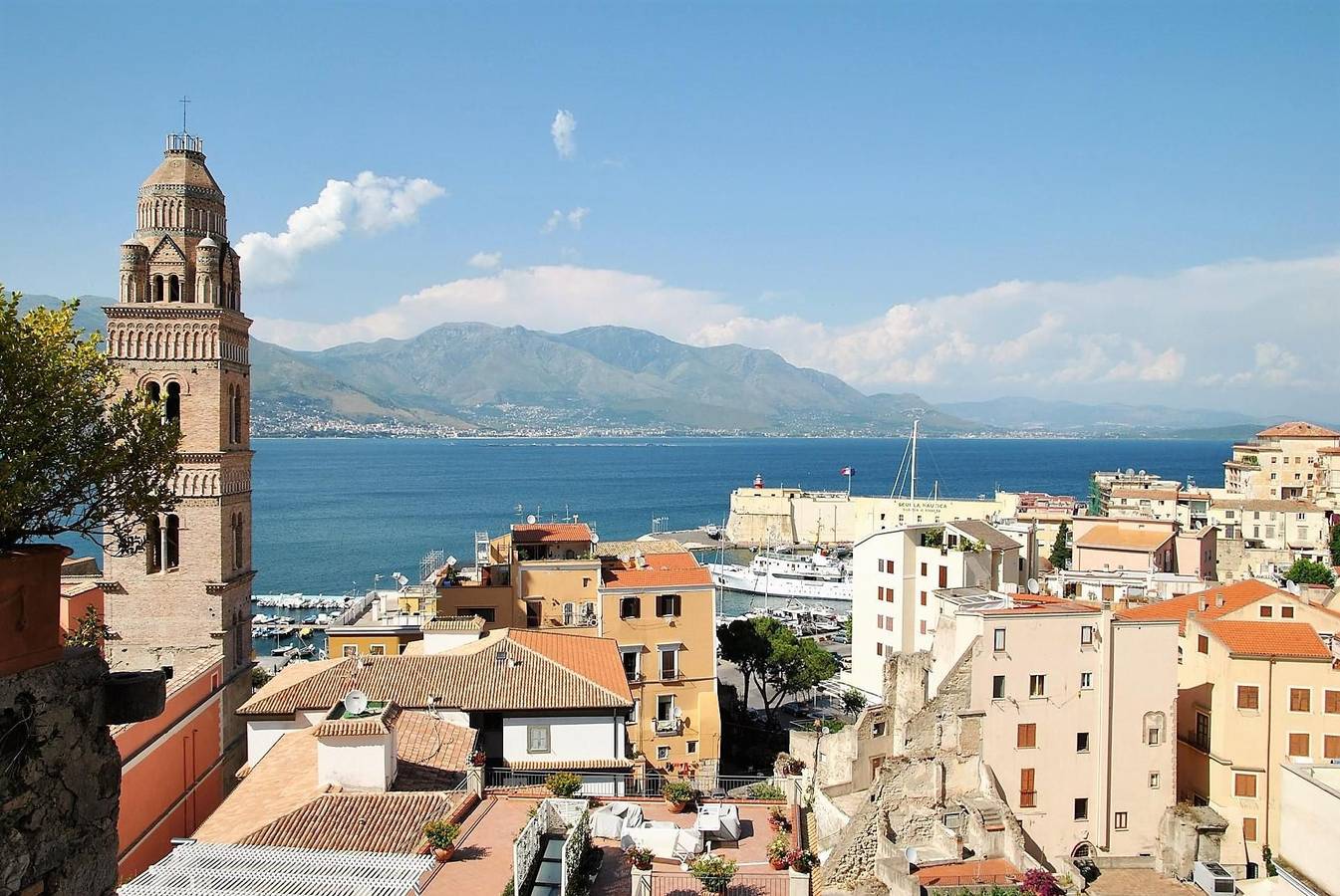 Ganze Ferienwohnung, Ferienwohnung für 6 Personen mit Terrasse in Gaeta, Latina Provinz