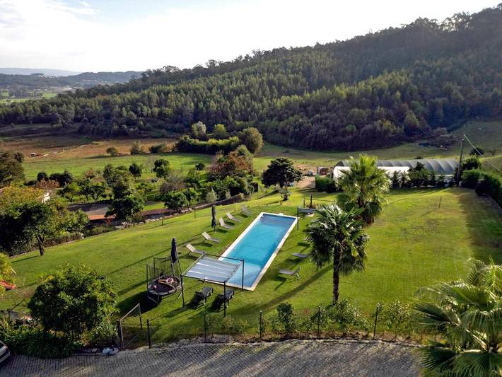 Apartamento de férias para 4 pessoas, com piscina e jardim e ainda vista em Barcelos