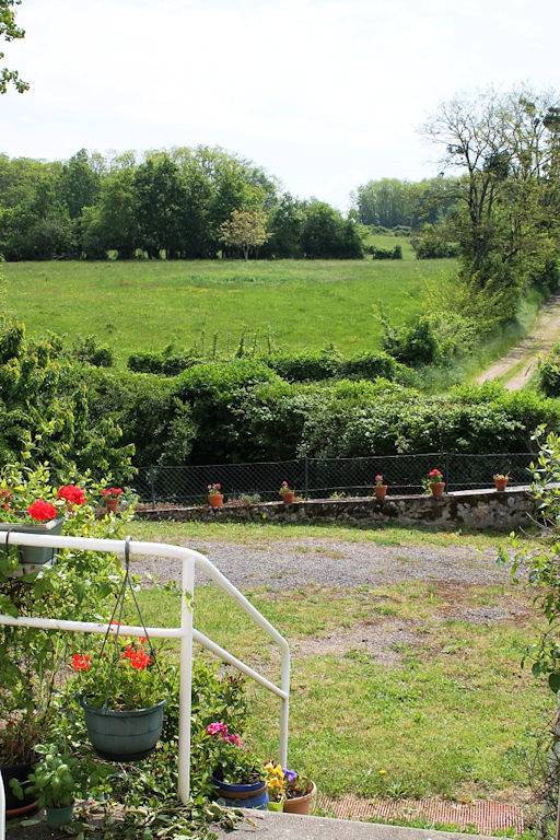 Gîte pour 10 personnes, avec terrasse et jardin, animaux acceptés dans Nièvre - 3