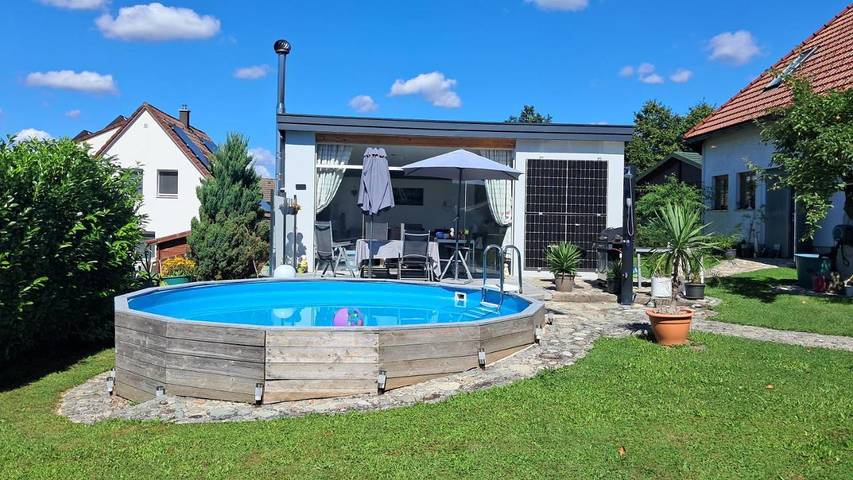 Ferienwohnung für 4 Personen, mit Ausblick und Sauna sowie Garten und Pool - 1