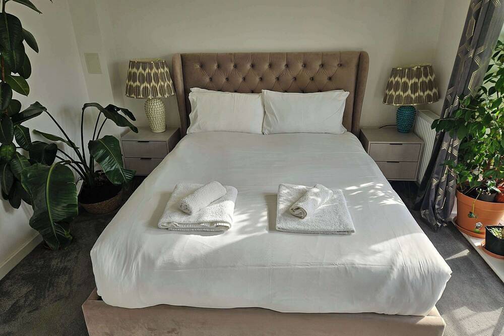 Ganze Wohnung, Stylish 1Bd Flat with Parking, Hackbridge in Sutton (London), London