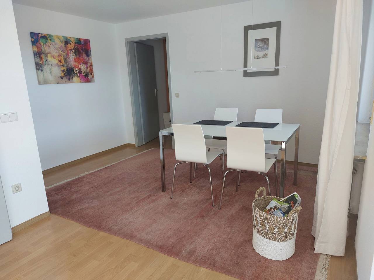 Ganze Wohnung, Ferienwohnung 'Josi' mit Privatterrasse, Gemeinschaftsgarten und Wi-Fi in Heidenheim, Stuttgart Region