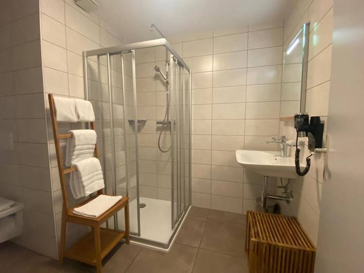 Hôtel pour 7 personnes, avec terrasse, animaux acceptés à Saignelégier - 4